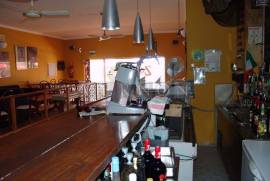 Commercial space with terrace and parking for sale in Vale Centeanes - Algarve, Carvoeiro