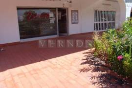 Commercial space with terrace and parking for sale in Vale Centeanes - Algarve, Carvoeiro