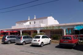Commercial space with terrace and parking for sale in Vale Centeanes - Algarve, Carvoeiro