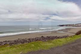 Urban land with swimming pool and approved project in the Azores