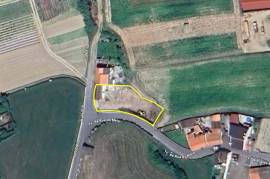 Urban land with swimming pool and approved project in the Azores