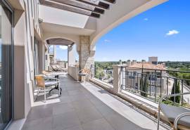 Vila Sol - Exceptional 3-bedroom penthouse with expansive private terraces and sea views