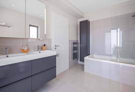 Vila Sol - Exceptional 3-bedroom penthouse with expansive private terraces and sea views