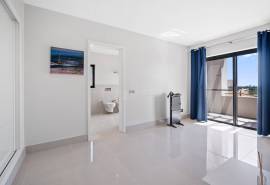 Vila Sol - Exceptional 3-bedroom penthouse with expansive private terraces and sea views