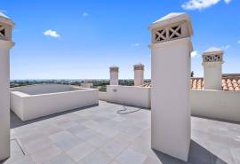 Vila Sol - Exceptional 3-bedroom penthouse with expansive private terraces and sea views