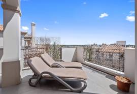 Vila Sol - Exceptional 3-bedroom penthouse with expansive private terraces and sea views