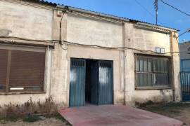Warehouse for sale in Villena