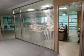 Opportunity! Office for sale in Derio, Bizkaia – 370 m² in excellent condition