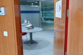 Opportunity! Office for sale in Derio, Bizkaia – 370 m² in excellent condition