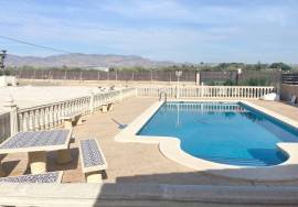 SALE of COUNTRY HOUSE between Cevillente and Catral .