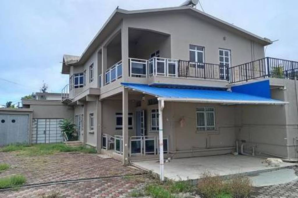 Luxury 5 Bed Villa For Sale In Goodlands
