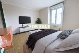 Superb Town House with Cosy Rooms