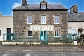 Superb Town House with Cosy Rooms