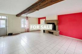 Superb Town House with Cosy Rooms