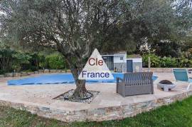 Detached Villa with Swimming Pool