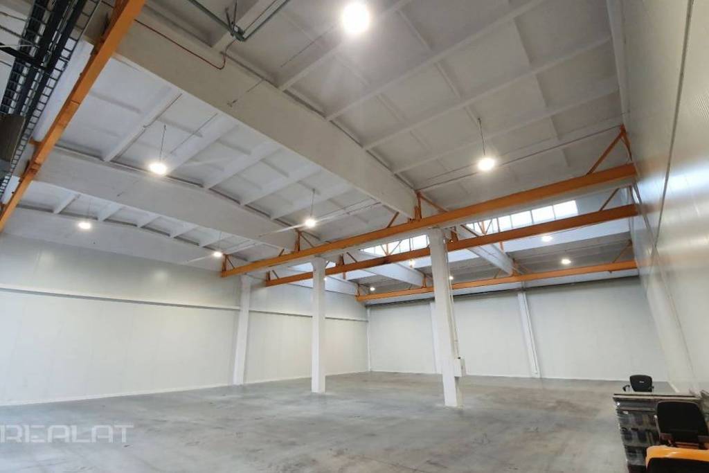 Commercial property in Riga city for rent 2.610€
