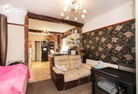 3 bedroom, Detached house for sale