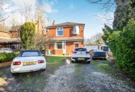 3 bedroom, Detached house for sale