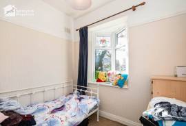 3 bedroom, Detached house for sale