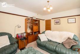 3 bedroom, Detached house for sale