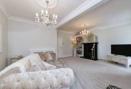 4 bedroom, Mews house for sale