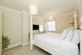 4 bedroom, Mews house for sale
