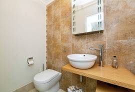 4 bedroom, Mews house for sale