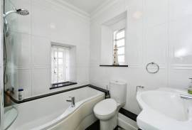 4 bedroom, Mews house for sale