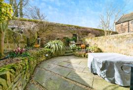 4 bedroom, Mews house for sale