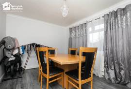 3 bedroom, Semi-detached house for sale