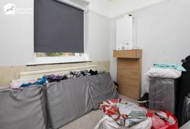 3 bedroom, Semi-detached house for sale