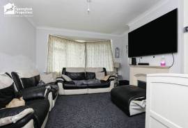 3 bedroom, Semi-detached house for sale