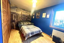2 bedroom, Maisonette for sale