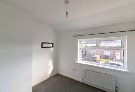 3 bedroom, Semi-detached house for sale