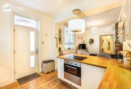 2 bedroom, Maisonette for sale