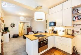 2 bedroom, Maisonette for sale