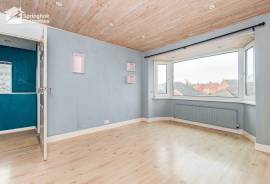 3 bedroom, Semi-detached house for sale