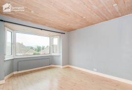 3 bedroom, Semi-detached house for sale