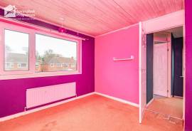 3 bedroom, Semi-detached house for sale