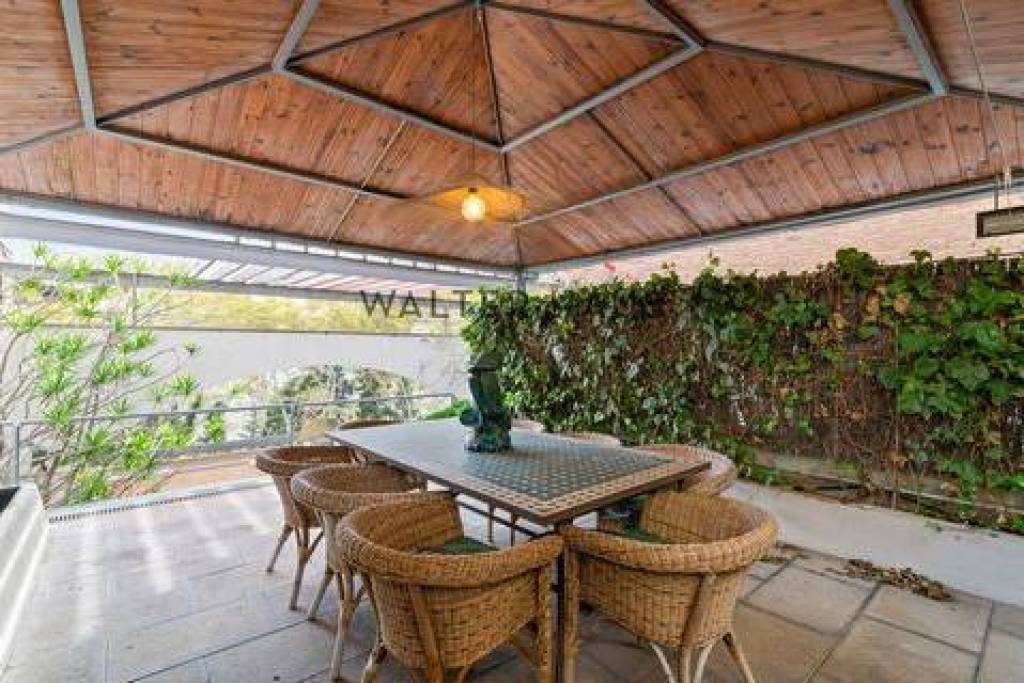 Villa for sale in El Fort Pienc, Barcelona