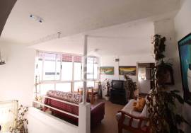 4 bedroom villa for restoration with potential on the outskirts of Chaves