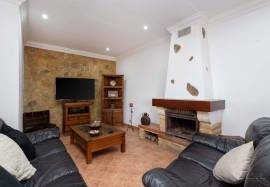 Large Property in Livramento with House, Annexes, Patio, and Pool, Close to the Sea