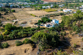 Large Property in Livramento with House, Annexes, Patio, and Pool, Close to the Sea