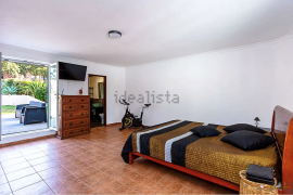Large Property in Livramento with House, Annexes, Patio, and Pool, Close to the Sea