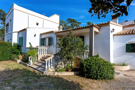 Large Property in Livramento with House, Annexes, Patio, and Pool, Close to the Sea