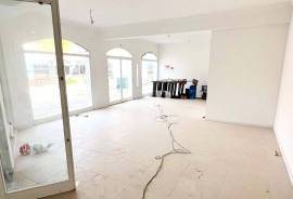 Set of 3 shops near Vilamoura Marina