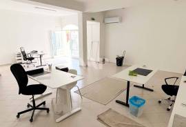 Set of 3 shops near Vilamoura Marina