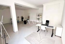 Set of 3 shops near Vilamoura Marina
