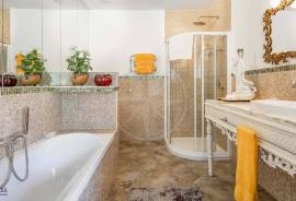 Family Estate with Guest Annex, Heated Pool & Outbuildings in Tavira