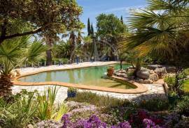 Family Estate with Guest Annex, Heated Pool & Outbuildings in Tavira